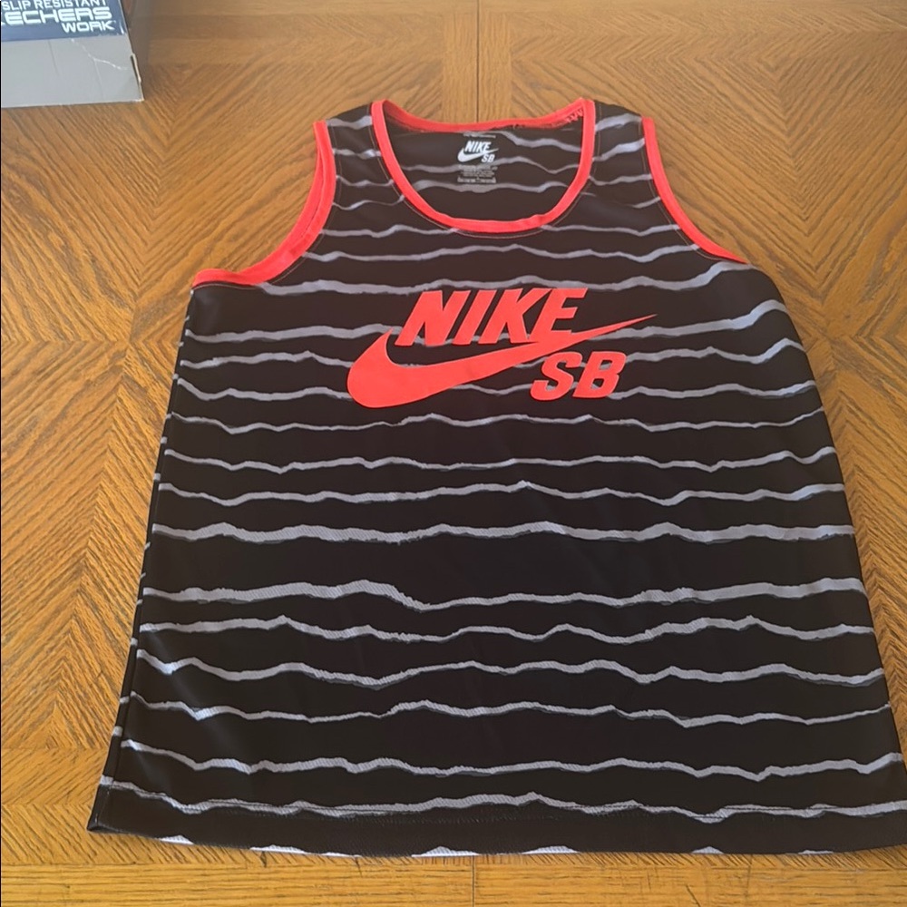 Nike tank